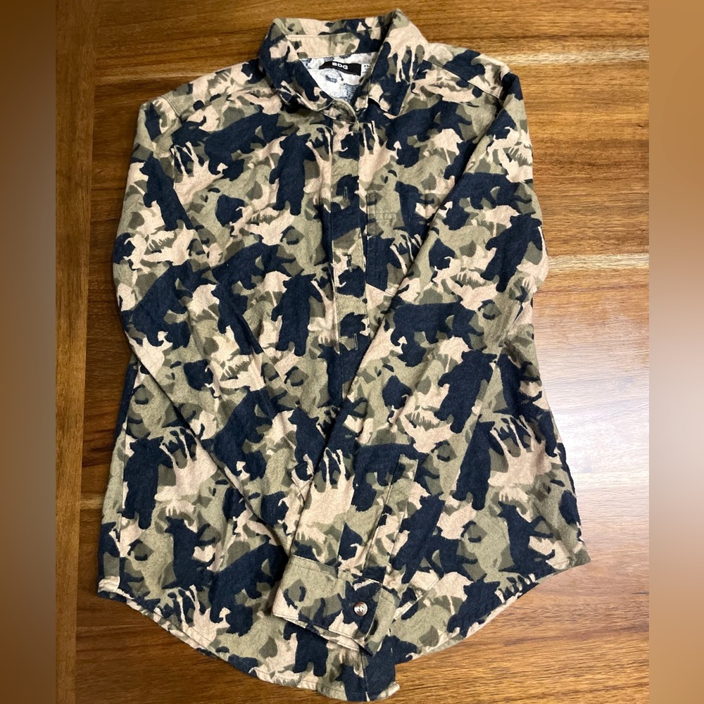 Unisex fall bear camouflage flannel! 🐻